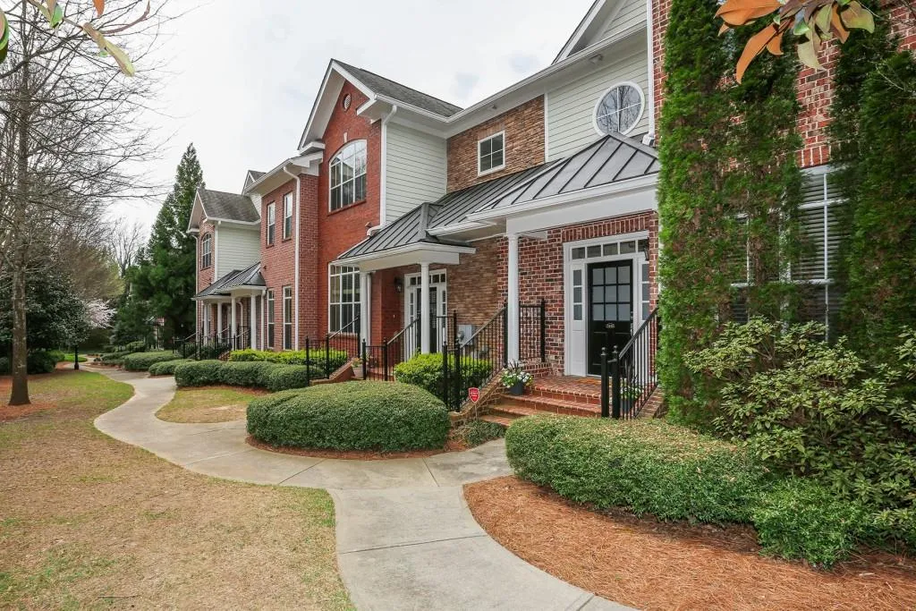 5448 Glenridge View, Atlanta, Georgia 30342, 3 Bedrooms Bedrooms, ,3 BathroomsBathrooms,Residential,Sold,5448 Glenridge View,6857953