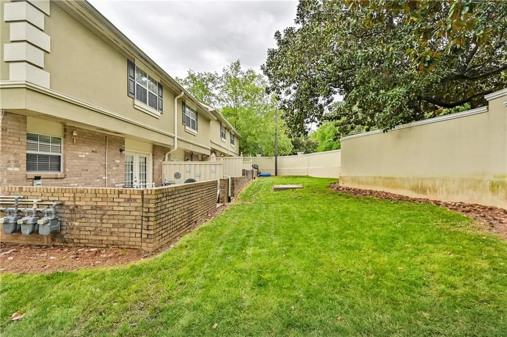 6900 Roswell Road Unit A4, Sandy Springs, Georgia 30328, 2 Bedrooms Bedrooms, ,2 BathroomsBathrooms,Residential,Sold,6900 Roswell Road Unit A4,6717615