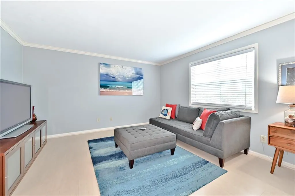 6900 Roswell Road Unit A4, Sandy Springs, Georgia 30328, 2 Bedrooms Bedrooms, ,2 BathroomsBathrooms,Residential,Sold,6900 Roswell Road Unit A4,6717615