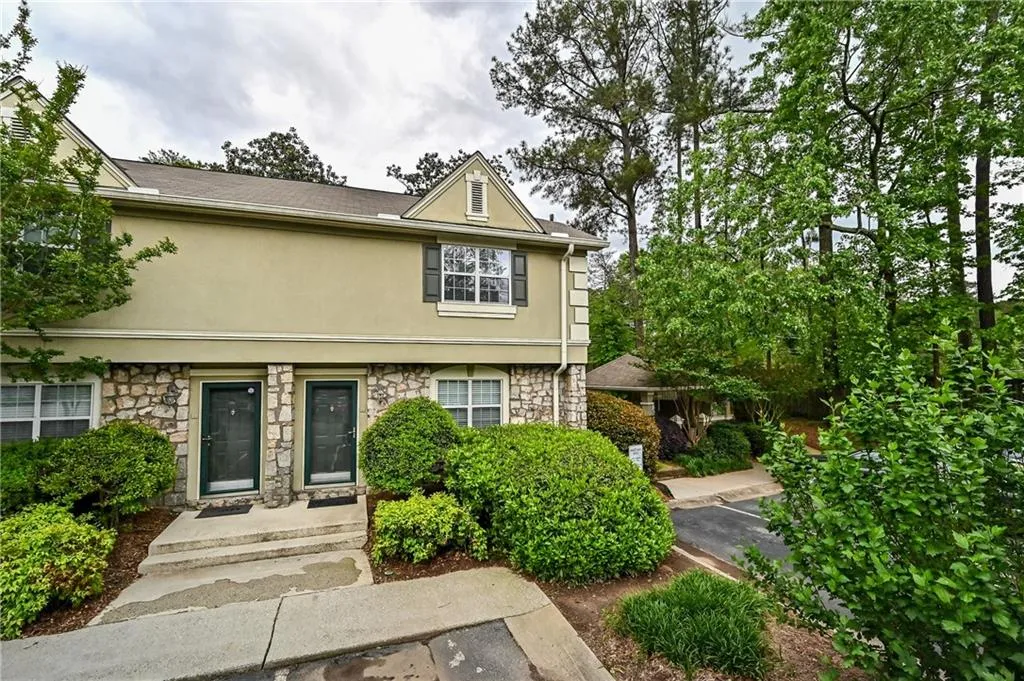 6900 Roswell Road Unit A4, Sandy Springs, Georgia 30328, 2 Bedrooms Bedrooms, ,2 BathroomsBathrooms,Residential,Sold,6900 Roswell Road Unit A4,6717615