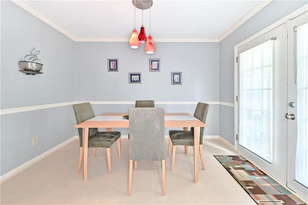 6900 Roswell Road Unit A4, Sandy Springs, Georgia 30328, 2 Bedrooms Bedrooms, ,2 BathroomsBathrooms,Residential,Sold,6900 Roswell Road Unit A4,6717615