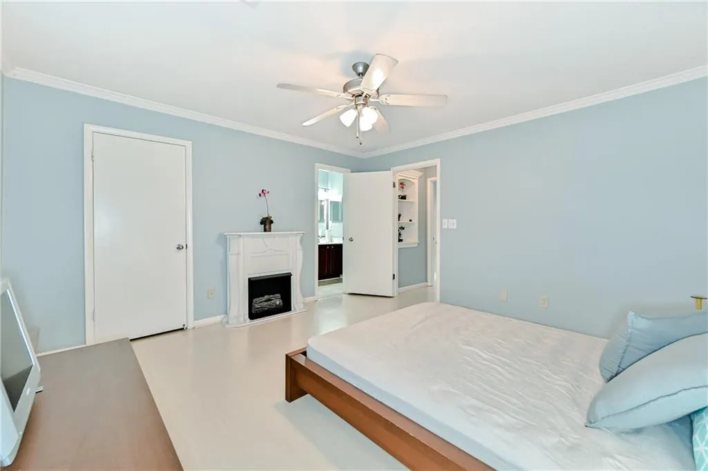 6900 Roswell Road Unit A4, Sandy Springs, Georgia 30328, 2 Bedrooms Bedrooms, ,2 BathroomsBathrooms,Residential,Sold,6900 Roswell Road Unit A4,6717615