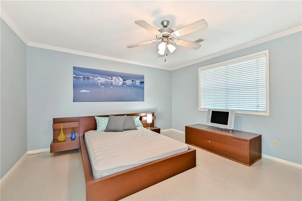 6900 Roswell Road Unit A4, Sandy Springs, Georgia 30328, 2 Bedrooms Bedrooms, ,2 BathroomsBathrooms,Residential,Sold,6900 Roswell Road Unit A4,6717615