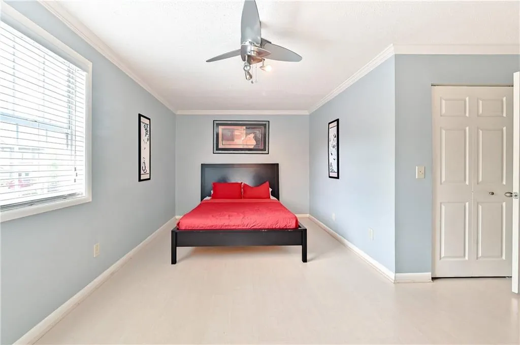 6900 Roswell Road Unit A4, Sandy Springs, Georgia 30328, 2 Bedrooms Bedrooms, ,2 BathroomsBathrooms,Residential,Sold,6900 Roswell Road Unit A4,6717615