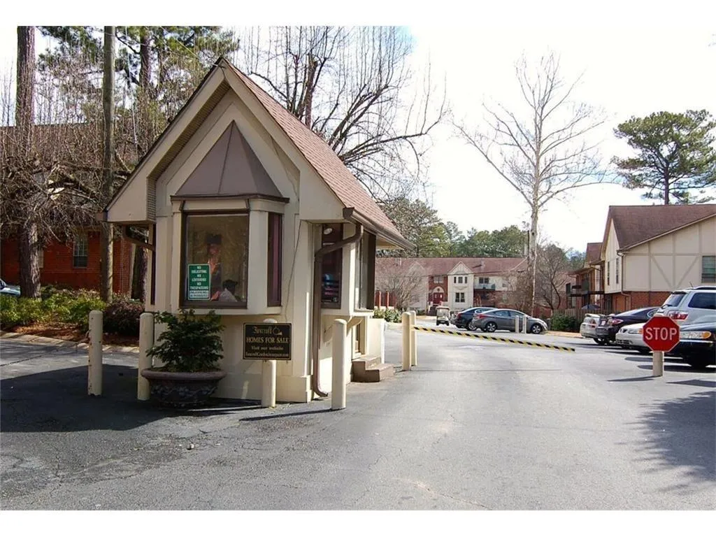 6851 Roswell Road Ne Unit K11, Atlanta, Georgia 30328, 2 Bedrooms Bedrooms, ,2 BathroomsBathrooms,Residential,Sold,6851 Roswell Road Ne Unit K11,5726848