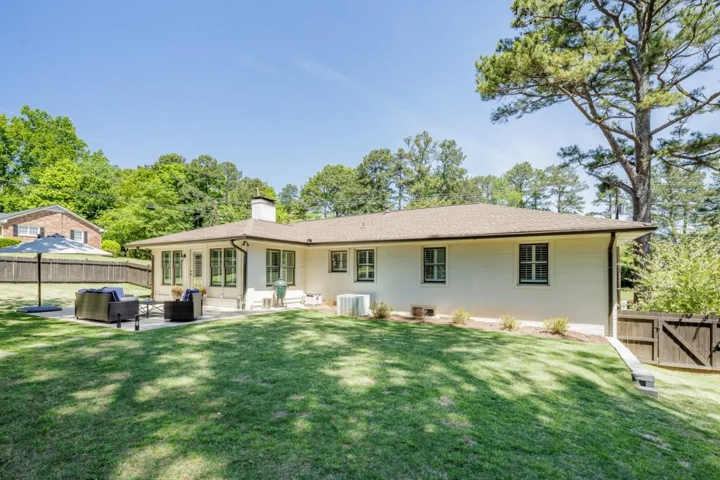 661 Hammond Drive, Sandy Springs, Georgia 30328, 3 Bedrooms Bedrooms, ,2 BathroomsBathrooms,Residential,Sold,661 Hammond Drive,7212897