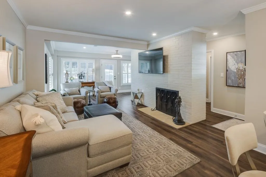 661 Hammond Drive, Sandy Springs, Georgia 30328, 3 Bedrooms Bedrooms, ,2 BathroomsBathrooms,Residential,Sold,661 Hammond Drive,7212897