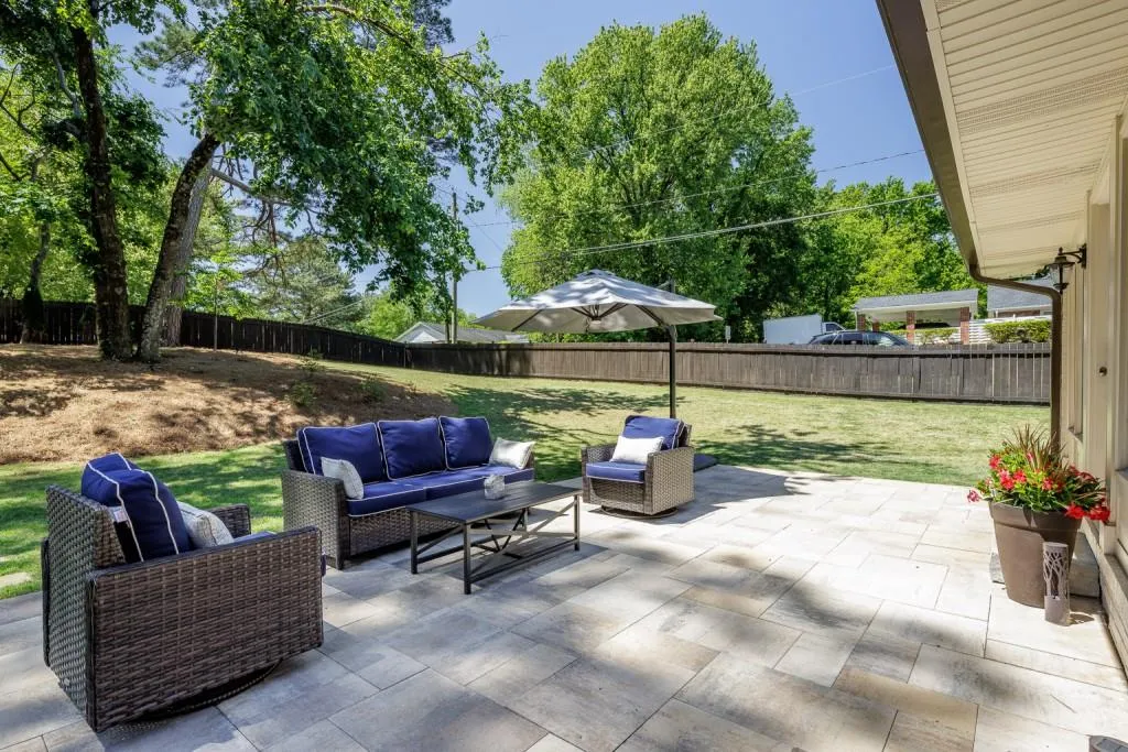 661 Hammond Drive, Sandy Springs, Georgia 30328, 3 Bedrooms Bedrooms, ,2 BathroomsBathrooms,Residential,Sold,661 Hammond Drive,7212897