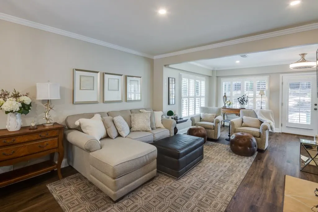 661 Hammond Drive, Sandy Springs, Georgia 30328, 3 Bedrooms Bedrooms, ,2 BathroomsBathrooms,Residential,Sold,661 Hammond Drive,7212897