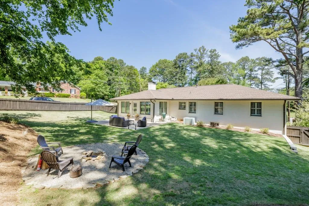 661 Hammond Drive, Sandy Springs, Georgia 30328, 3 Bedrooms Bedrooms, ,2 BathroomsBathrooms,Residential,Sold,661 Hammond Drive,7212897