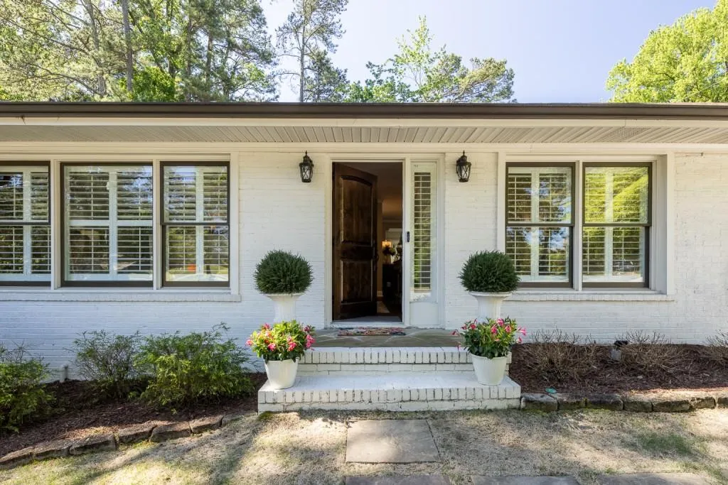 661 Hammond Drive, Sandy Springs, Georgia 30328, 3 Bedrooms Bedrooms, ,2 BathroomsBathrooms,Residential,Sold,661 Hammond Drive,7212897