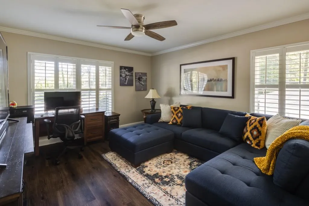 661 Hammond Drive, Sandy Springs, Georgia 30328, 3 Bedrooms Bedrooms, ,2 BathroomsBathrooms,Residential,Sold,661 Hammond Drive,7212897