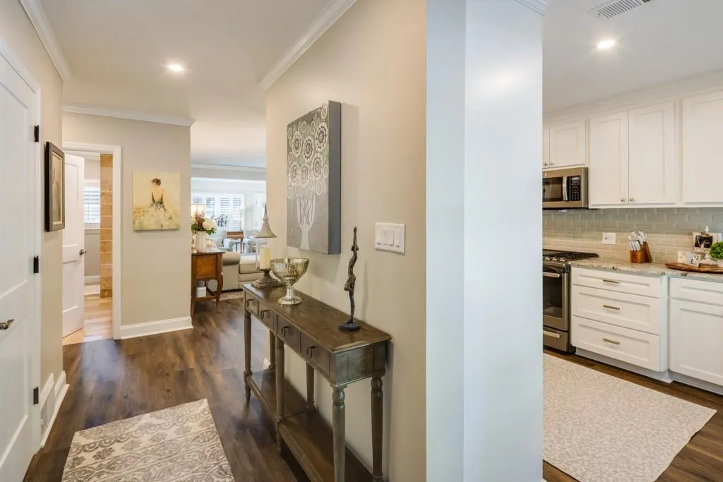 661 Hammond Drive, Sandy Springs, Georgia 30328, 3 Bedrooms Bedrooms, ,2 BathroomsBathrooms,Residential,Sold,661 Hammond Drive,7212897