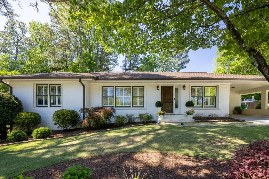 661 Hammond Drive, Sandy Springs, Georgia 30328, 3 Bedrooms Bedrooms, ,2 BathroomsBathrooms,Residential,Sold,661 Hammond Drive,7212897