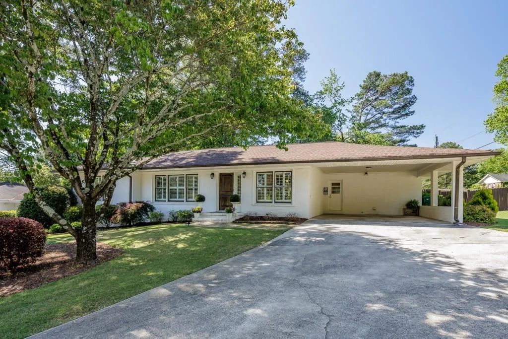 661 Hammond Drive, Sandy Springs, Georgia 30328, 3 Bedrooms Bedrooms, ,2 BathroomsBathrooms,Residential,Sold,661 Hammond Drive,7212897