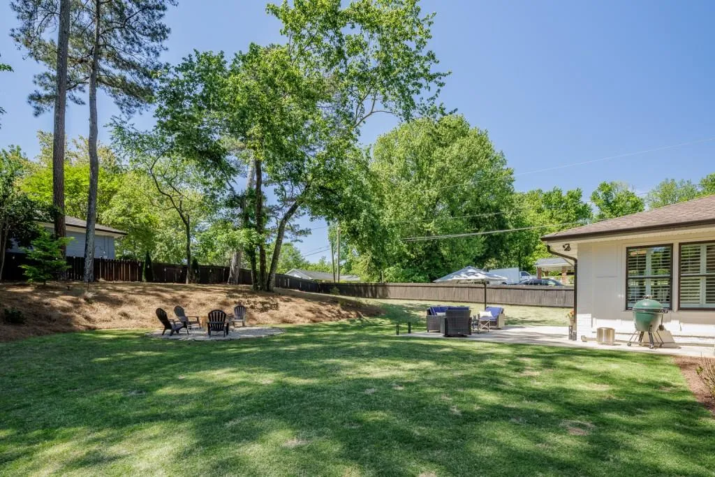 661 Hammond Drive, Sandy Springs, Georgia 30328, 3 Bedrooms Bedrooms, ,2 BathroomsBathrooms,Residential,Sold,661 Hammond Drive,7212897