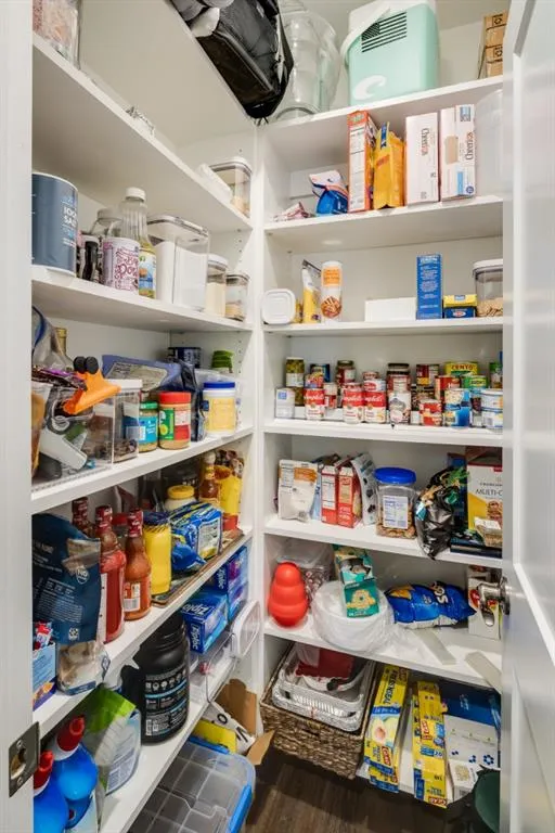 661 Hammond Drive, Sandy Springs, Georgia 30328, 3 Bedrooms Bedrooms, ,2 BathroomsBathrooms,Residential,Sold,661 Hammond Drive,7212897