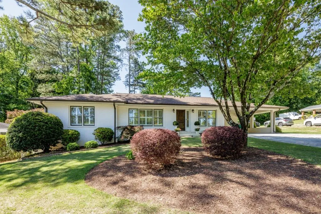 661 Hammond Drive, Sandy Springs, Georgia 30328, 3 Bedrooms Bedrooms, ,2 BathroomsBathrooms,Residential,Sold,661 Hammond Drive,7212897