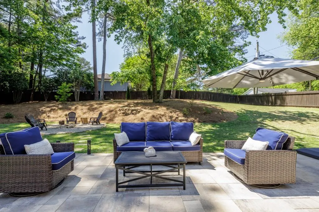 661 Hammond Drive, Sandy Springs, Georgia 30328, 3 Bedrooms Bedrooms, ,2 BathroomsBathrooms,Residential,Sold,661 Hammond Drive,7212897