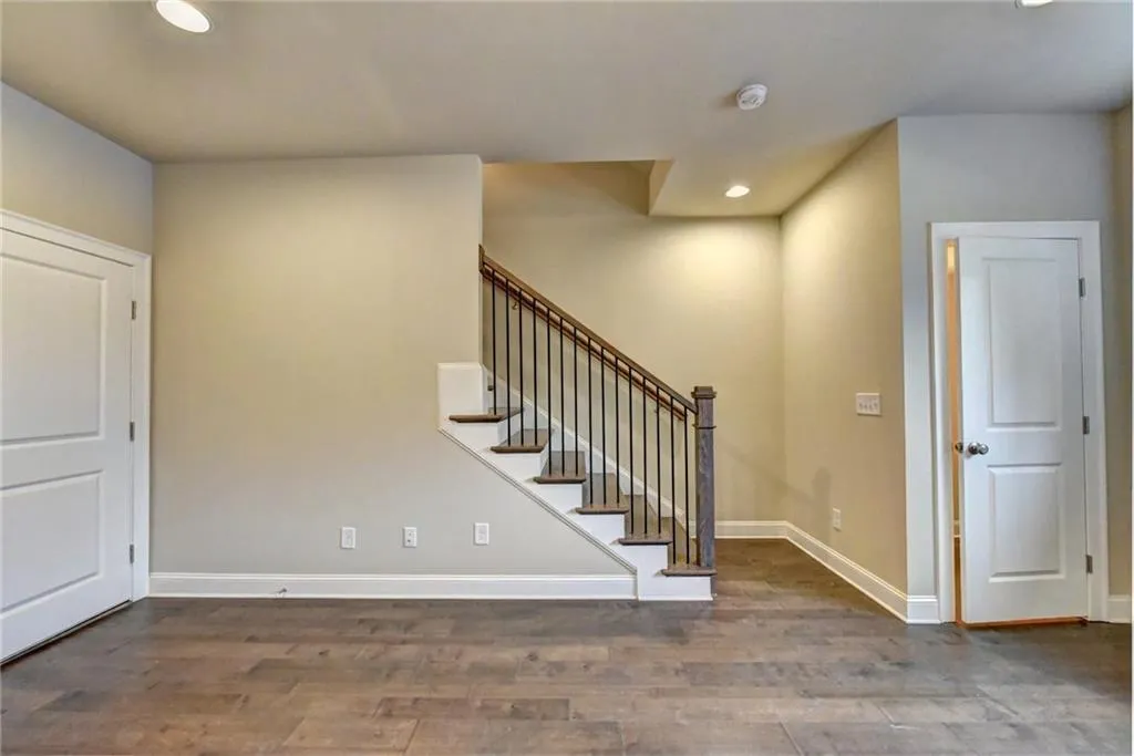 4247 Deming Circle, Atlanta, Georgia 30342, 2 Bedrooms Bedrooms, ,2 BathroomsBathrooms,Residential,Sold,4247 Deming Circle,5953355