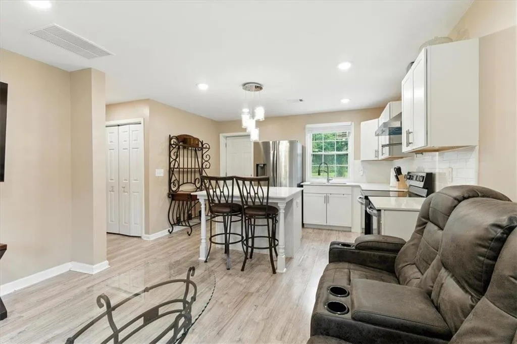 142 Hutton Place, Atlanta, Georgia 30318, 2 Bedrooms Bedrooms, ,2 BathroomsBathrooms,Residential,For Sale,142 Hutton Place,7634809