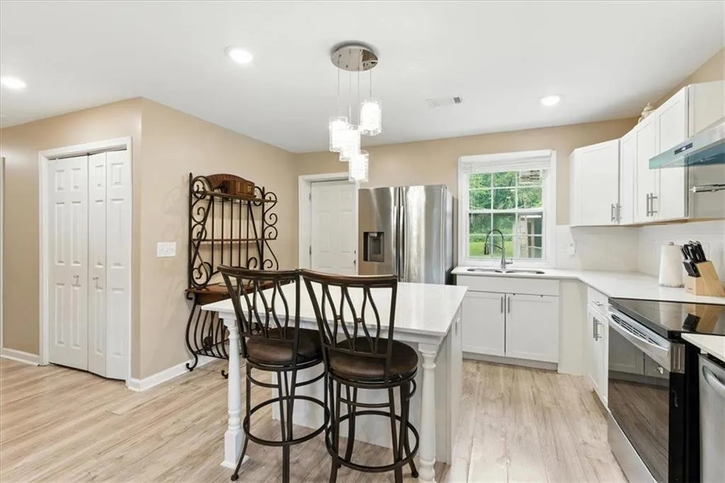142 Hutton Place, Atlanta, Georgia 30318, 2 Bedrooms Bedrooms, ,2 BathroomsBathrooms,Residential,For Sale,142 Hutton Place,7634809