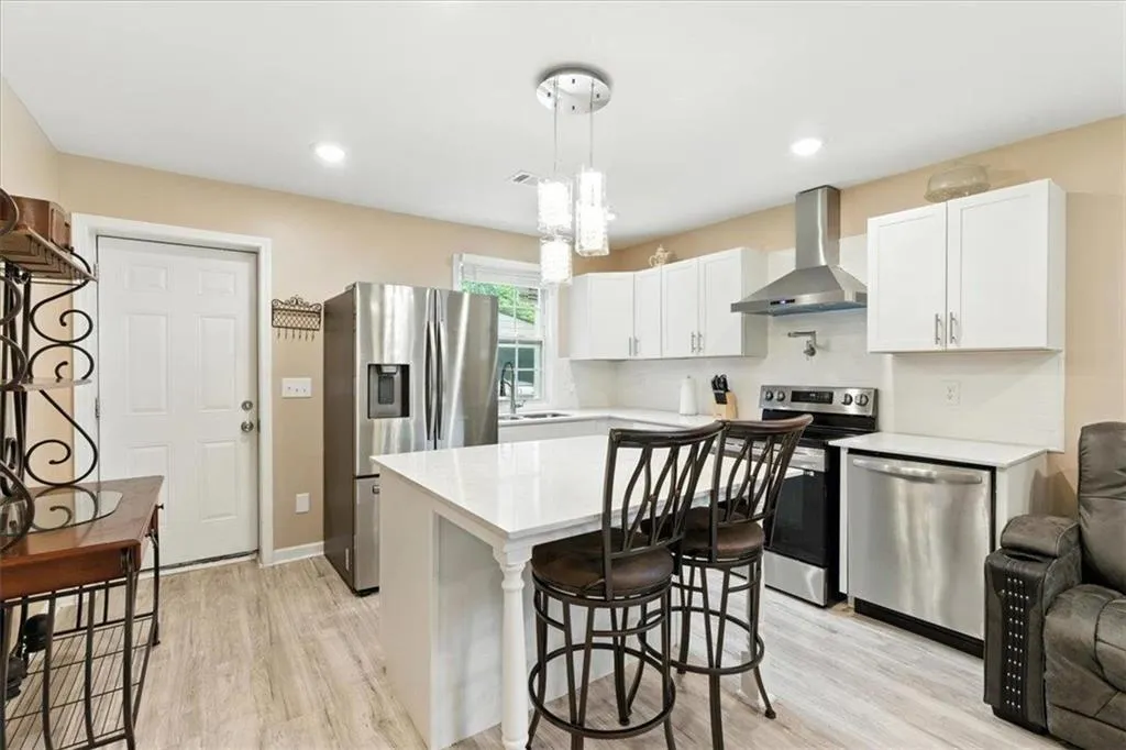 142 Hutton Place, Atlanta, Georgia 30318, 2 Bedrooms Bedrooms, ,2 BathroomsBathrooms,Residential,For Sale,142 Hutton Place,7634809