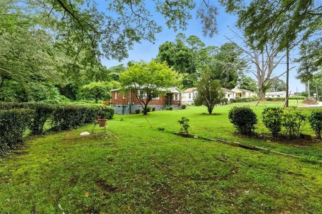 142 Hutton Place, Atlanta, Georgia 30318, 2 Bedrooms Bedrooms, ,2 BathroomsBathrooms,Residential,For Sale,142 Hutton Place,7634809