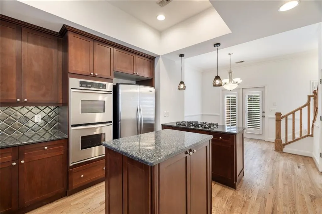 3245 Buckhead Forest Mews Ne, Atlanta, Georgia 30305, 3 Bedrooms Bedrooms, ,3 BathroomsBathrooms,Residential,Sold,3245 Buckhead Forest Mews Ne,7519399