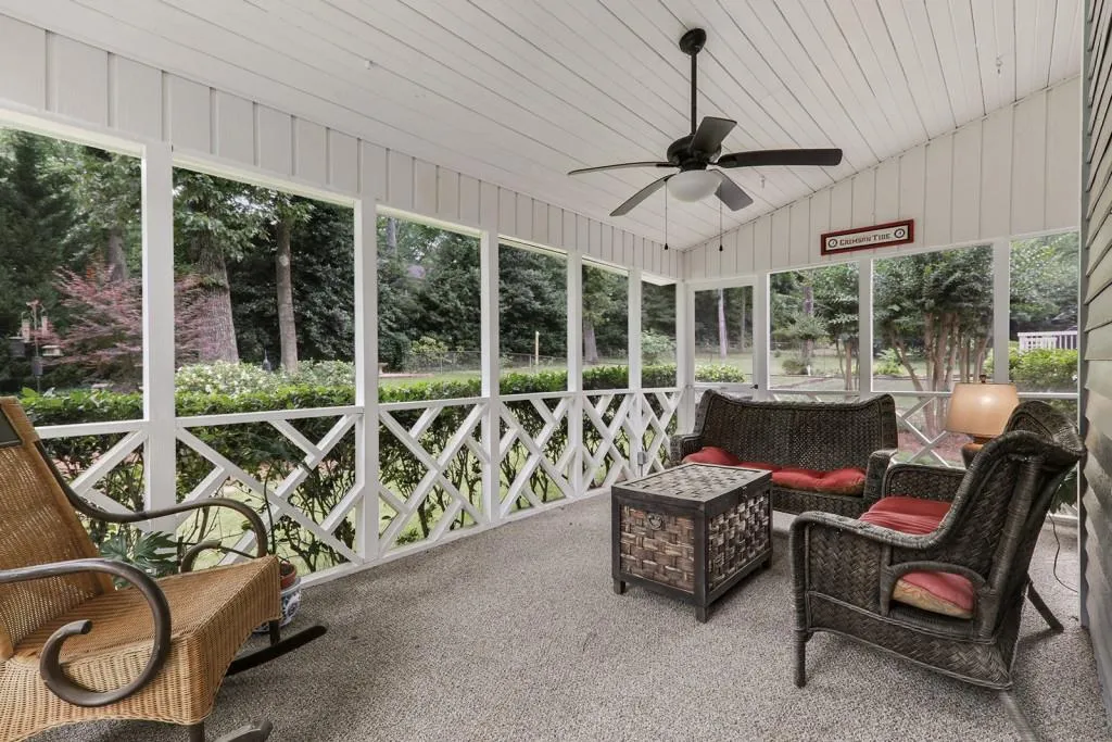 7250 Dunhill Terrace, Atlanta, Georgia 30328, 4 Bedrooms Bedrooms, ,2 BathroomsBathrooms,Residential,Sold,7250 Dunhill Terrace,6565504