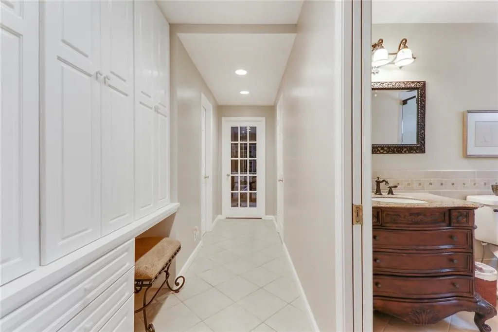 7250 Dunhill Terrace, Atlanta, Georgia 30328, 4 Bedrooms Bedrooms, ,2 BathroomsBathrooms,Residential,Sold,7250 Dunhill Terrace,6565504