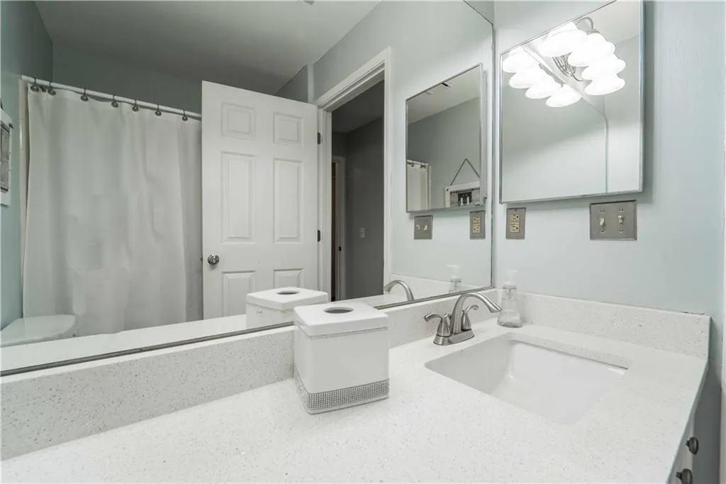 510 Barrington Hills Drive, Sandy Springs, Georgia 30350, 2 Bedrooms Bedrooms, ,2 BathroomsBathrooms,Residential,Sold,510 Barrington Hills Drive,6850488