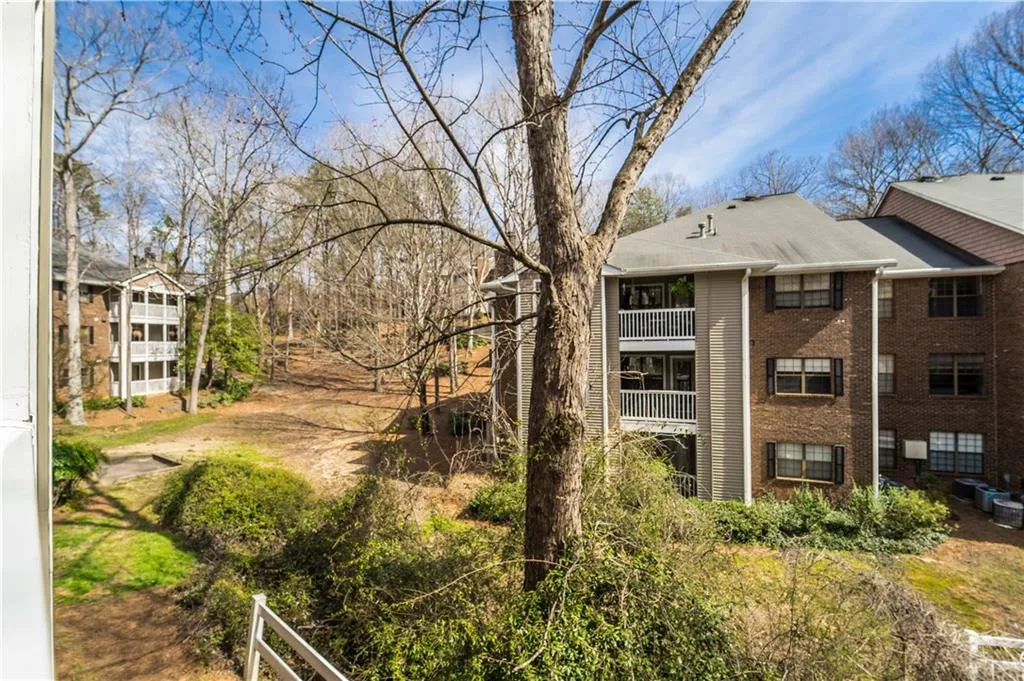 510 Barrington Hills Drive, Sandy Springs, Georgia 30350, 2 Bedrooms Bedrooms, ,2 BathroomsBathrooms,Residential,Sold,510 Barrington Hills Drive,6850488