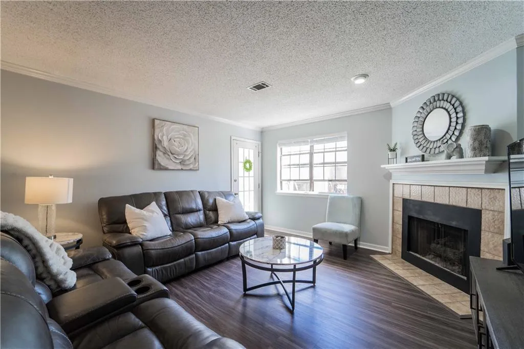510 Barrington Hills Drive, Sandy Springs, Georgia 30350, 2 Bedrooms Bedrooms, ,2 BathroomsBathrooms,Residential,Sold,510 Barrington Hills Drive,6850488