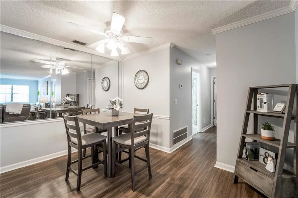 510 Barrington Hills Drive, Sandy Springs, Georgia 30350, 2 Bedrooms Bedrooms, ,2 BathroomsBathrooms,Residential,Sold,510 Barrington Hills Drive,6850488