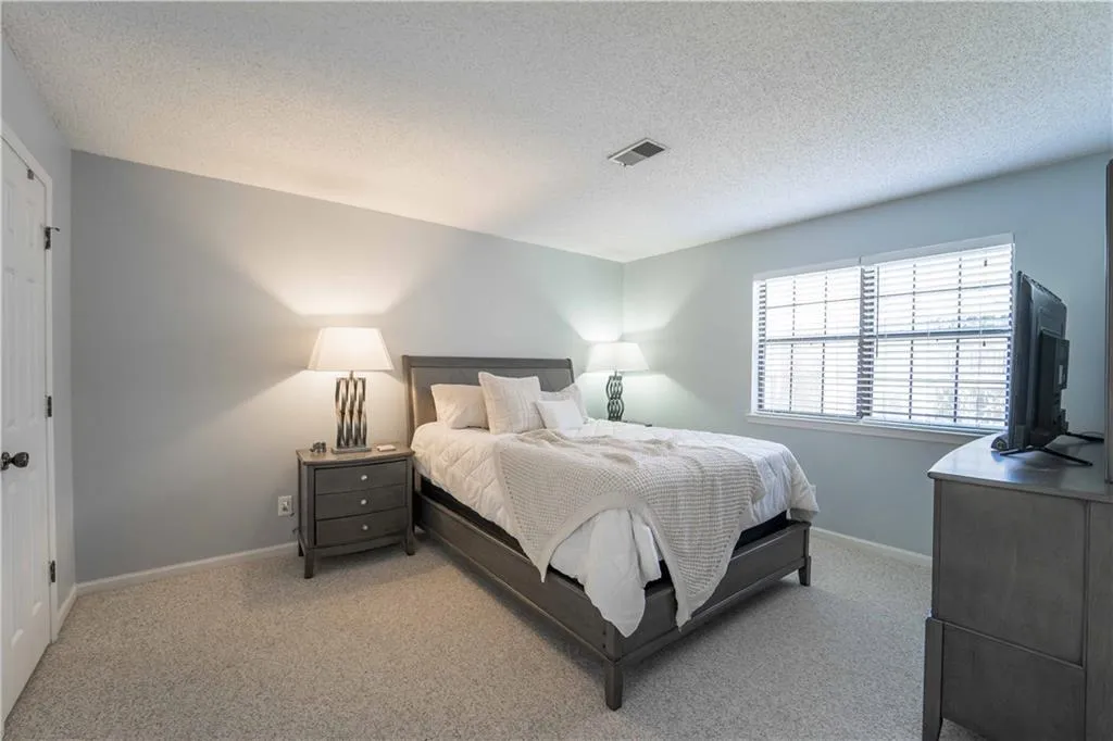 510 Barrington Hills Drive, Sandy Springs, Georgia 30350, 2 Bedrooms Bedrooms, ,2 BathroomsBathrooms,Residential,Sold,510 Barrington Hills Drive,6850488