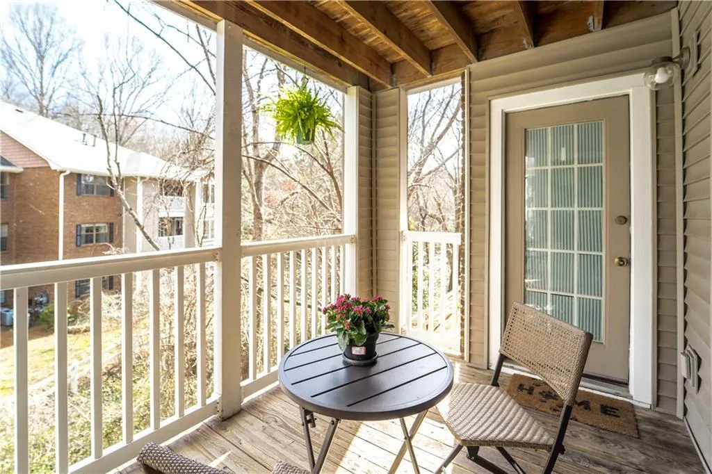 510 Barrington Hills Drive, Sandy Springs, Georgia 30350, 2 Bedrooms Bedrooms, ,2 BathroomsBathrooms,Residential,Sold,510 Barrington Hills Drive,6850488