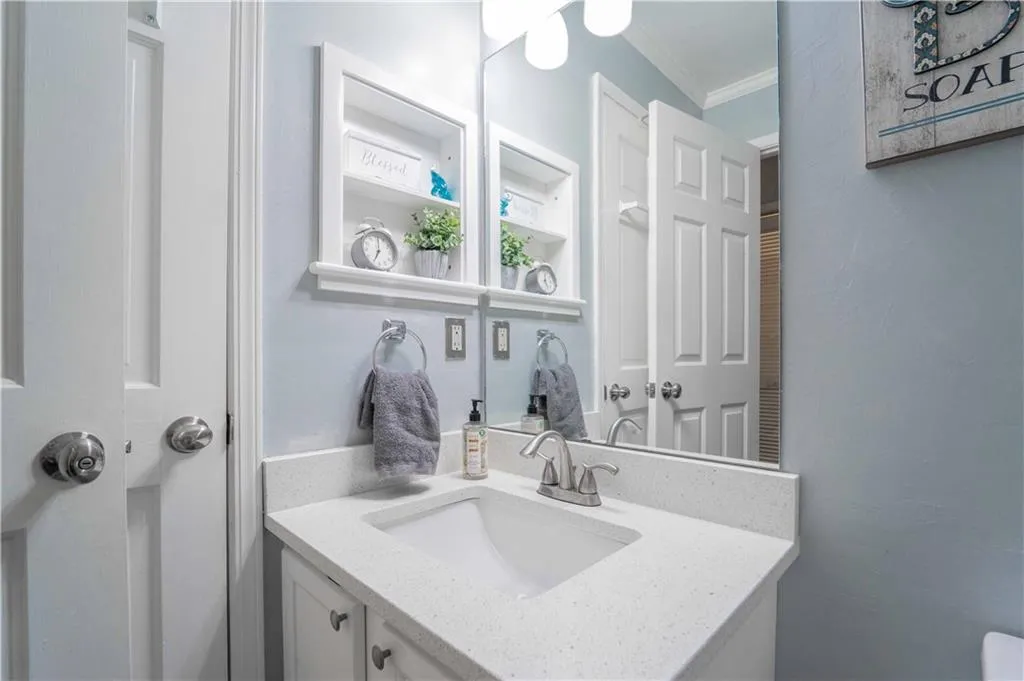 510 Barrington Hills Drive, Sandy Springs, Georgia 30350, 2 Bedrooms Bedrooms, ,2 BathroomsBathrooms,Residential,Sold,510 Barrington Hills Drive,6850488