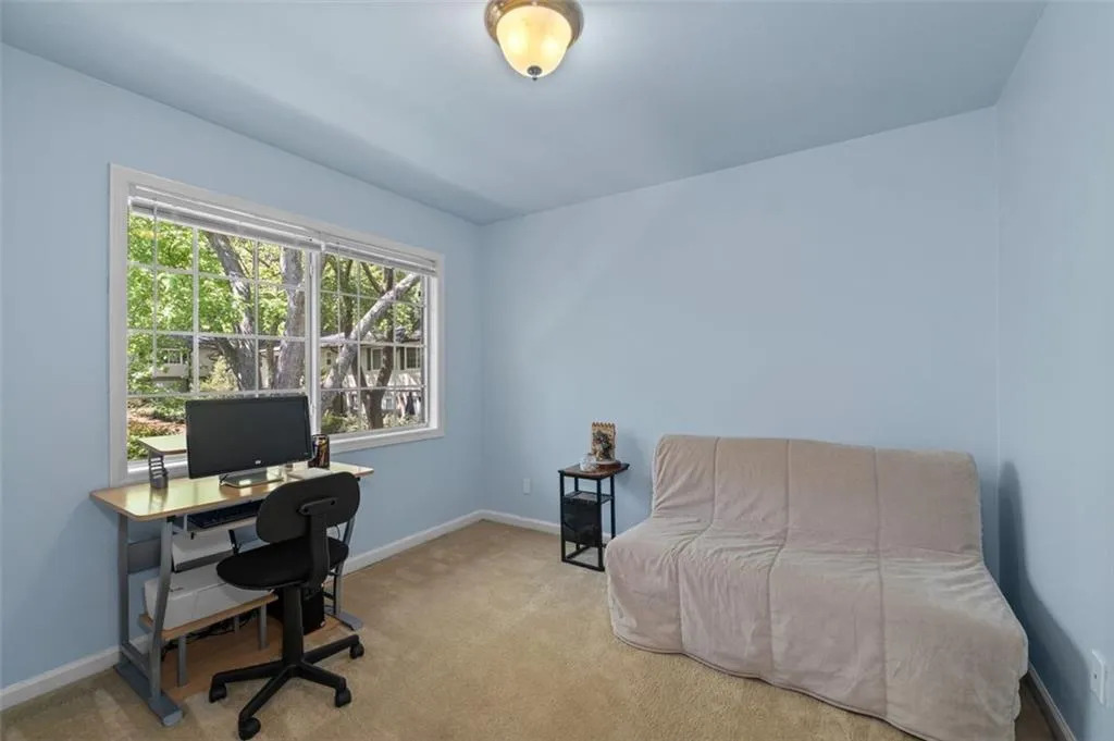 6940 Roswell Road Unit 11b, Atlanta, Georgia 30328, 2 Bedrooms Bedrooms, ,1 BathroomBathrooms,Residential,Sold,6940 Roswell Road Unit 11b,7373673