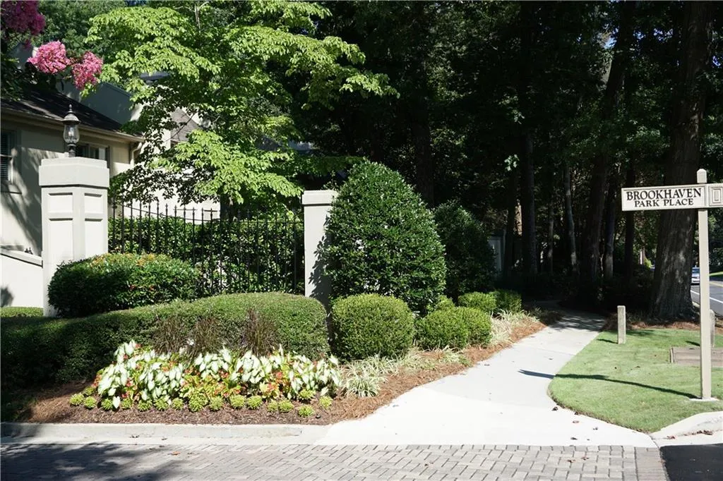 1234 Brookhaven Park Place Ne, Brookhaven, Georgia 30319, 2 Bedrooms Bedrooms, ,2 BathroomsBathrooms,Residential,Sold,1234 Brookhaven Park Place Ne,6049785