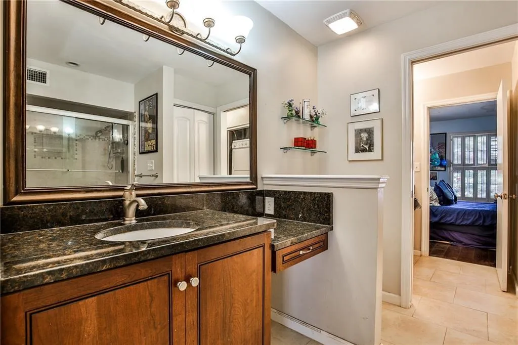 5050 Chemin De Vie Unit A, Atlanta, Georgia 30342, 2 Bedrooms Bedrooms, ,2 BathroomsBathrooms,Residential,Sold,5050 Chemin De Vie Unit A,6591032