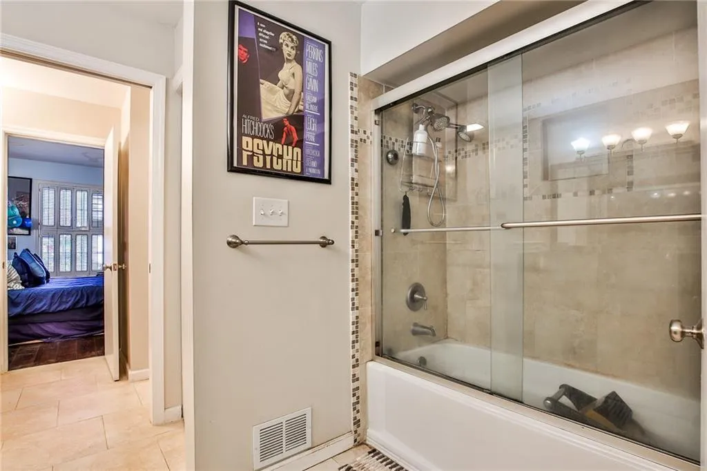 5050 Chemin De Vie Unit A, Atlanta, Georgia 30342, 2 Bedrooms Bedrooms, ,2 BathroomsBathrooms,Residential,Sold,5050 Chemin De Vie Unit A,6591032