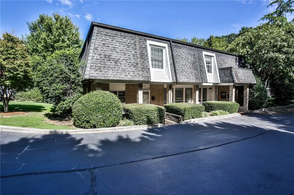 5050 Chemin De Vie Unit A, Atlanta, Georgia 30342, 2 Bedrooms Bedrooms, ,2 BathroomsBathrooms,Residential,Sold,5050 Chemin De Vie Unit A,6591032