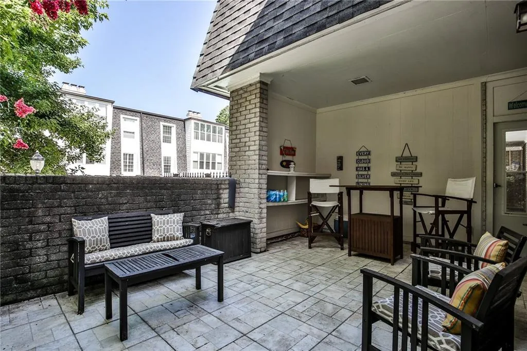 5050 Chemin De Vie Unit A, Atlanta, Georgia 30342, 2 Bedrooms Bedrooms, ,2 BathroomsBathrooms,Residential,Sold,5050 Chemin De Vie Unit A,6591032