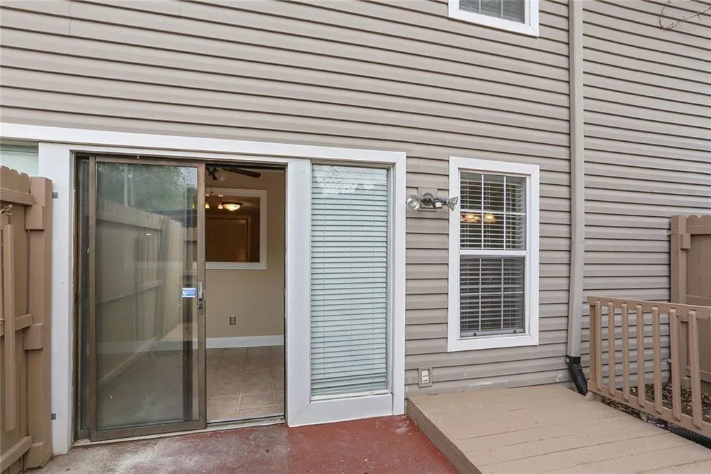 7750 Roswell Road Unit 11d, Sandy Springs, Georgia 30350, 3 Bedrooms Bedrooms, ,2 BathroomsBathrooms,Residential,Sold,7750 Roswell Road Unit 11d,6054508