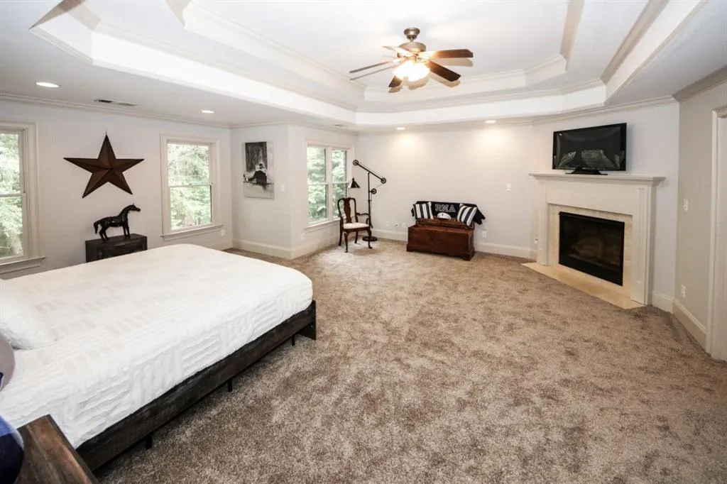 819 Stratford Court, Sandy Springs, Georgia 30350, 5 Bedrooms Bedrooms, ,4 BathroomsBathrooms,Residential,Sold,819 Stratford Court,6576246