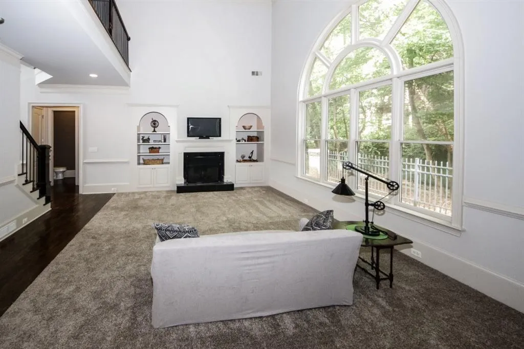 819 Stratford Court, Sandy Springs, Georgia 30350, 5 Bedrooms Bedrooms, ,4 BathroomsBathrooms,Residential,Sold,819 Stratford Court,6576246