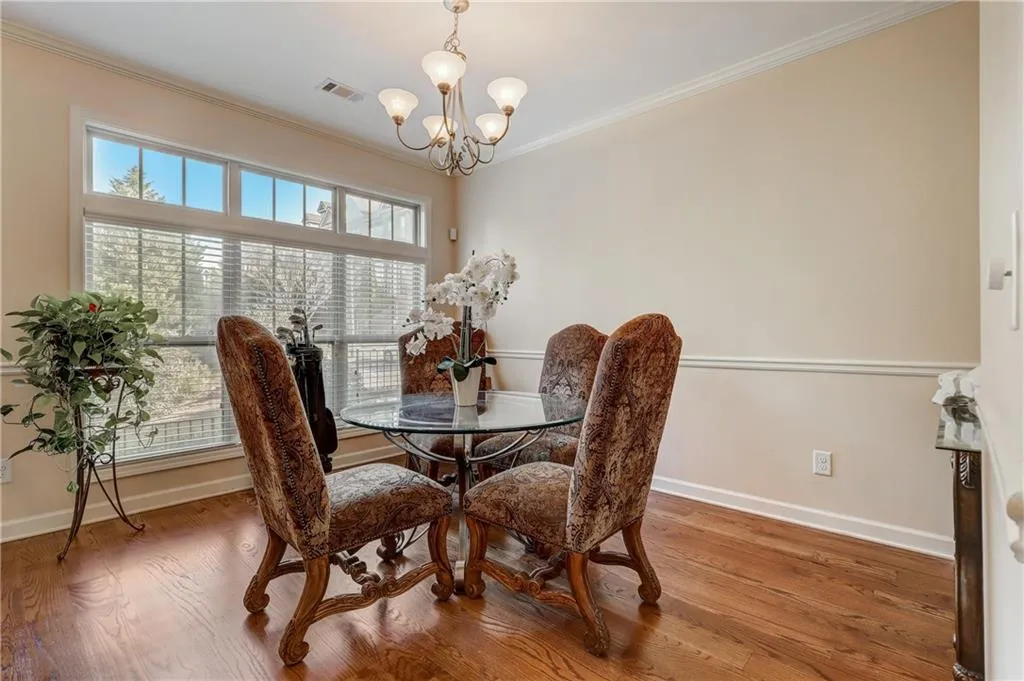 Staged dinning room