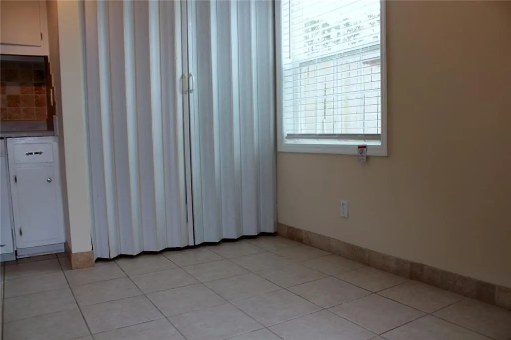 360 Winding River Drive Unit L, Atlanta, Georgia 30350, 3 Bedrooms Bedrooms, ,2 BathroomsBathrooms,Residential,Sold,360 Winding River Drive Unit L,6519985