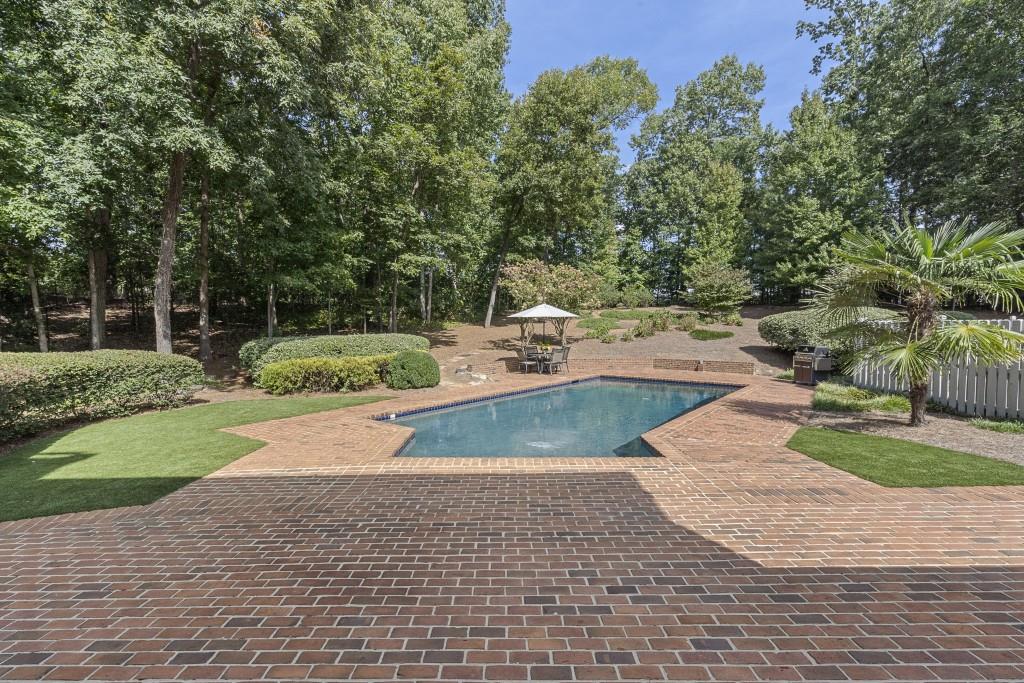 130 Devereux Court, Atlanta, Georgia 30327, 5 Bedrooms Bedrooms, ,4 BathroomsBathrooms,Residential,Sold,130 Devereux Court,7288875